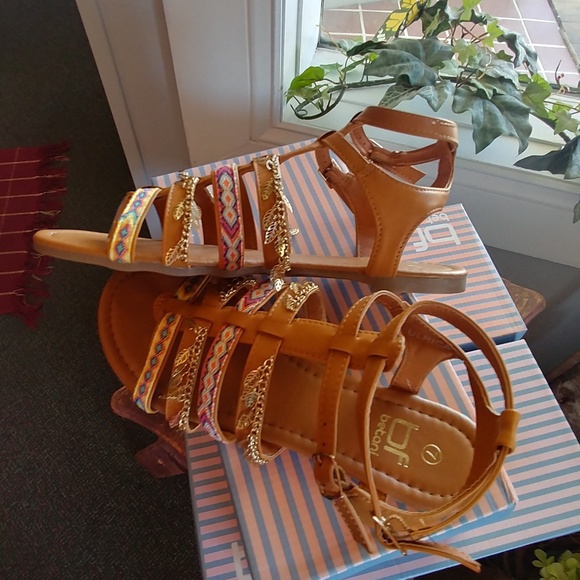 SOLD OUT Betani Boho Sandals - Picture 4 of 5